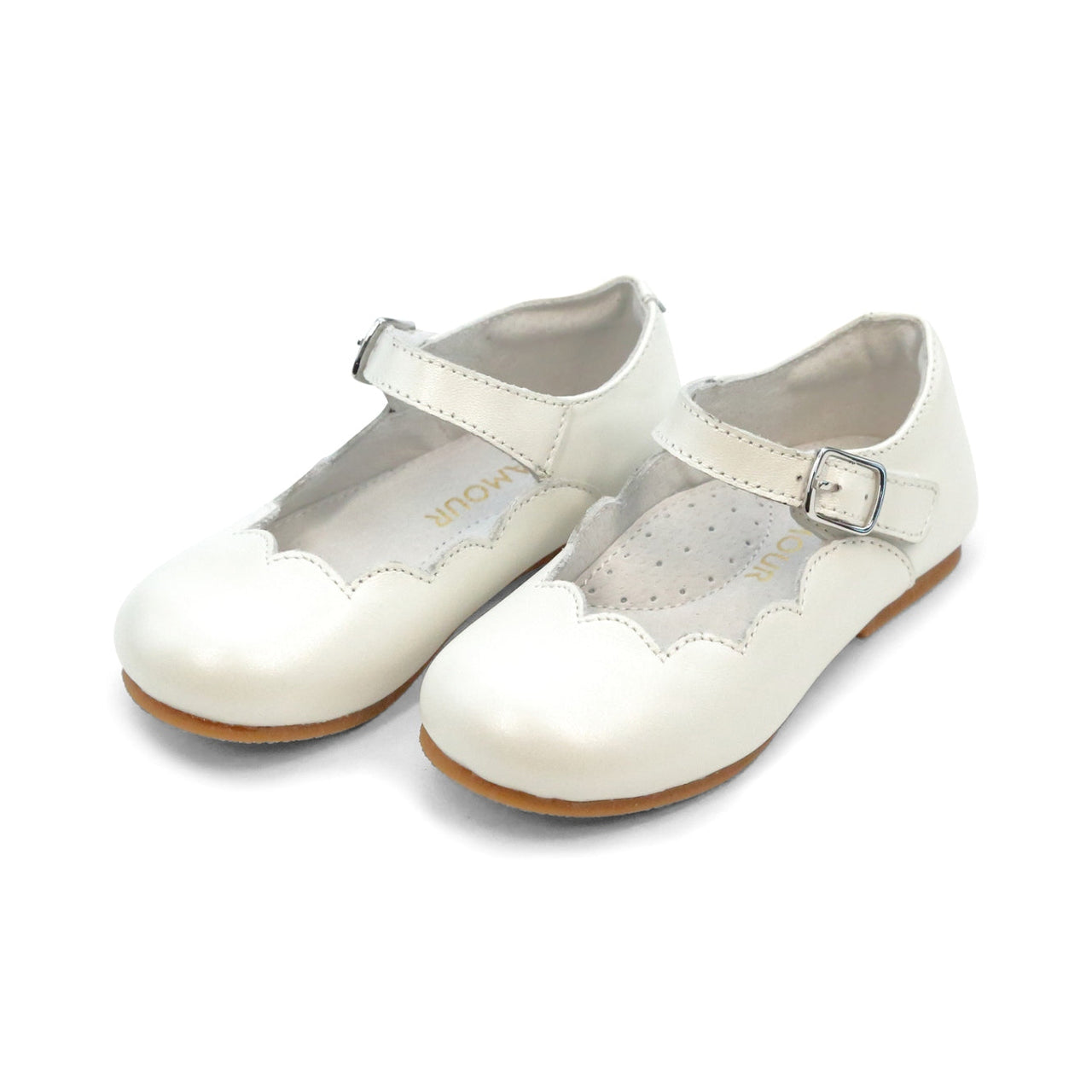 Sonia Scalloped Flat | White