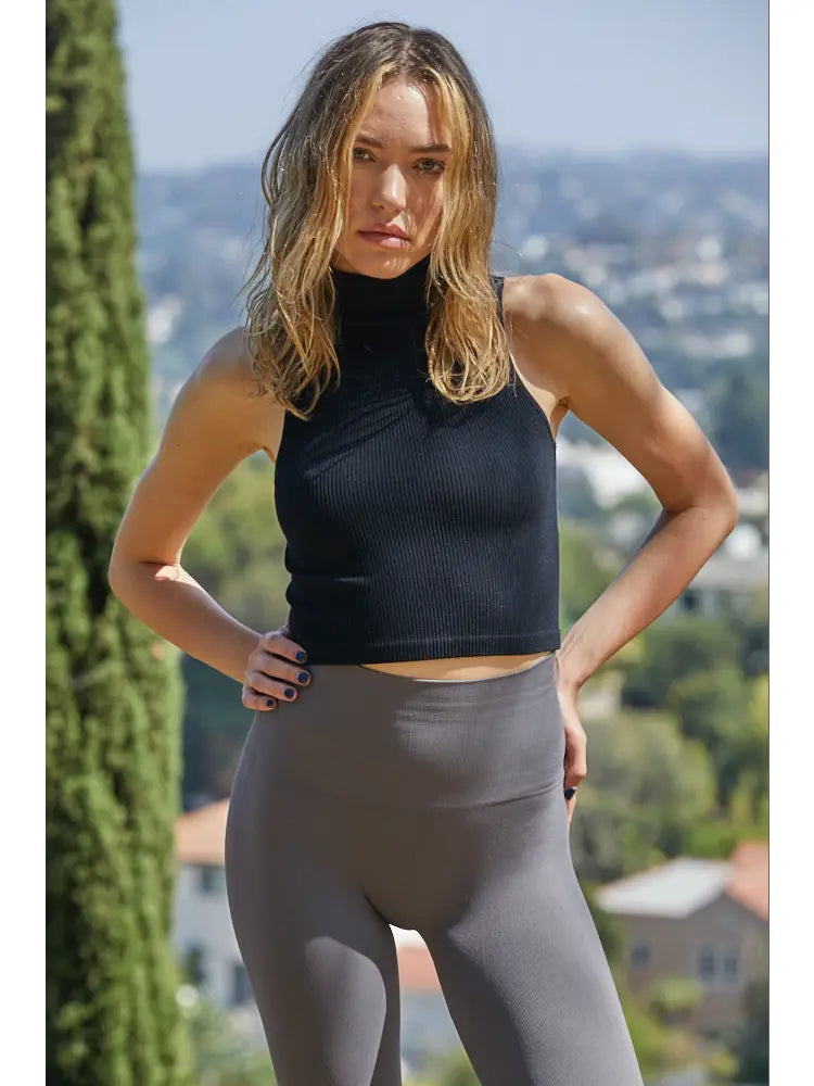 Louann Sleeveless Turtleneck | Black