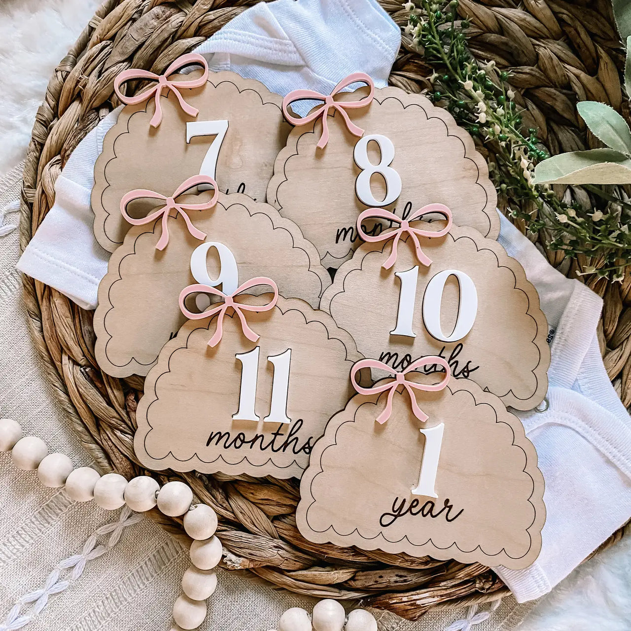 Wooden Monthly Milestone Set | White Dainty Bows