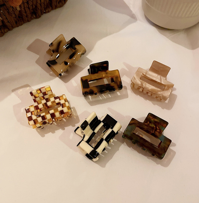 Mini 1.25" Acetate Tortoise Hair Claw (ASSORTED)