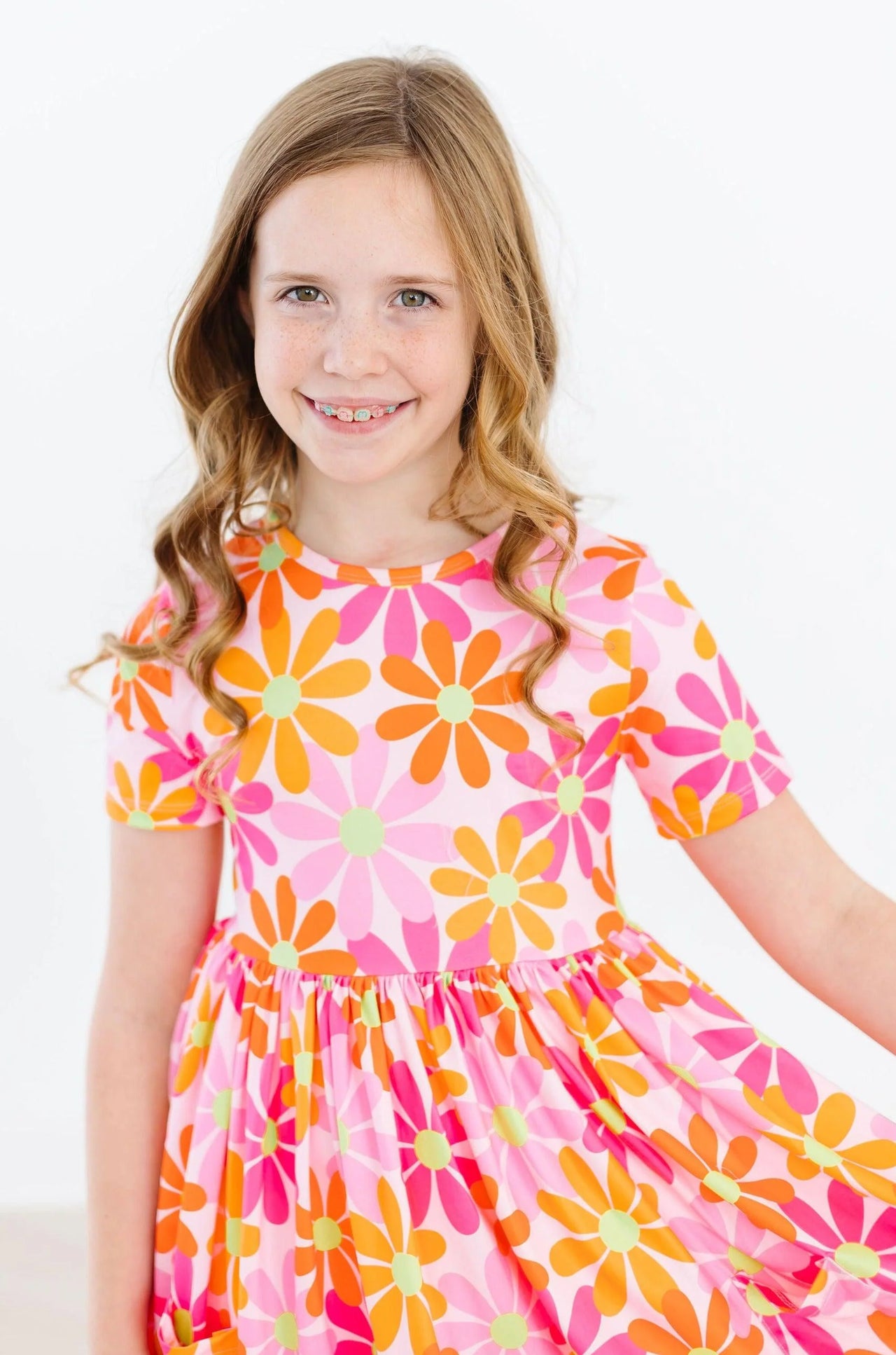 Retro Daisies Short Sleeve Pocket Twirl Dress