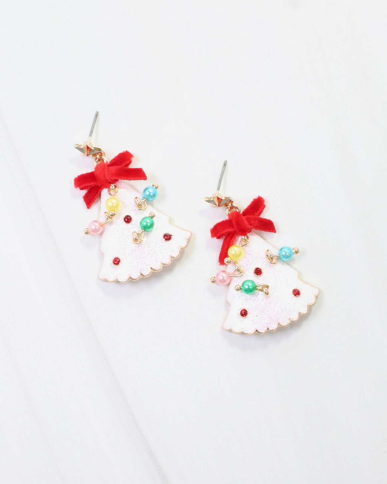 Christmas Tree Earring with Bow and Pearls White