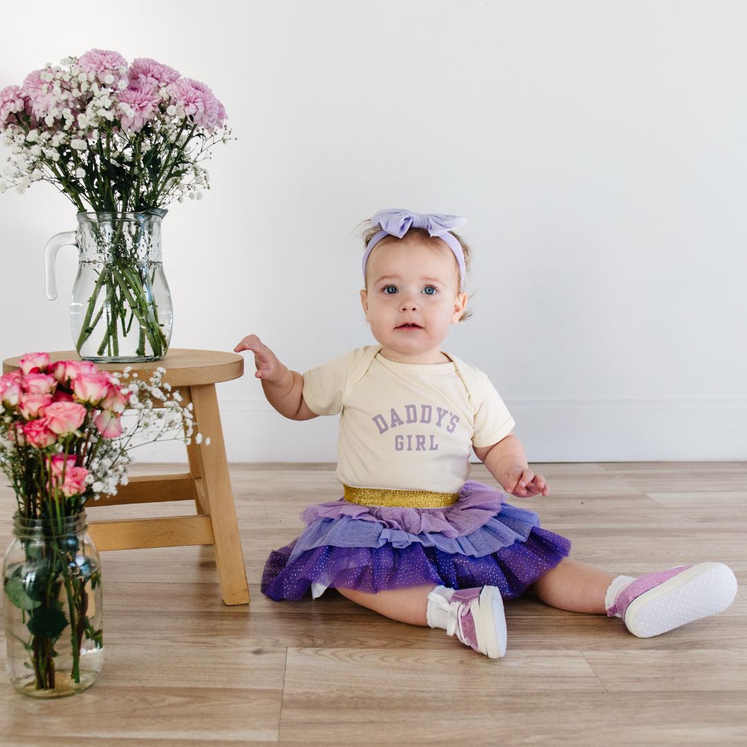Daddy's  Girl Short Sleeve Bodysuit