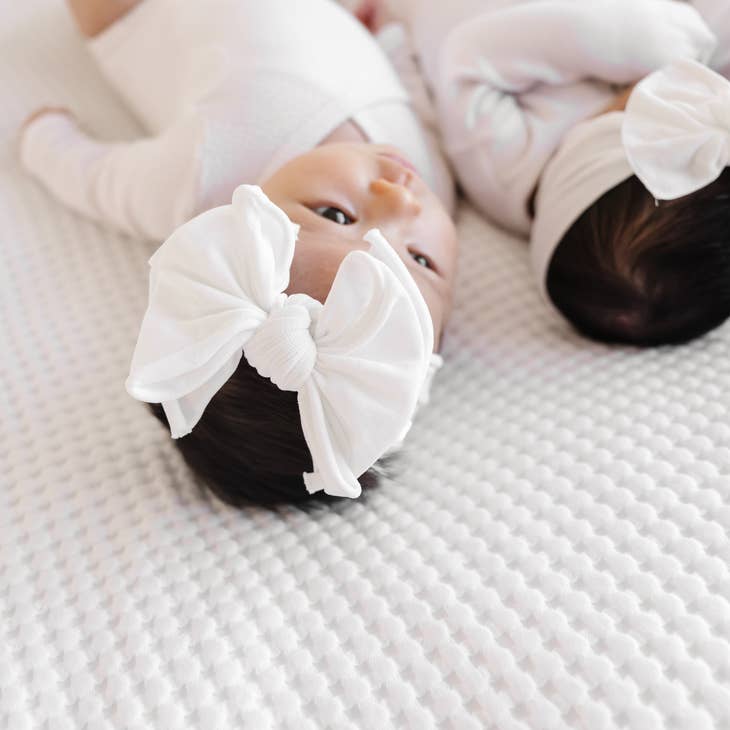 FAB-BOW-LOUS: white